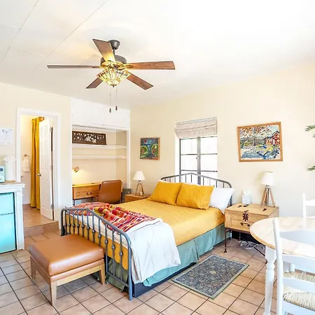 Historic Guesthouse 2 Blocks From The Uofa, Low Summer Rates! Tucson Exterior photo